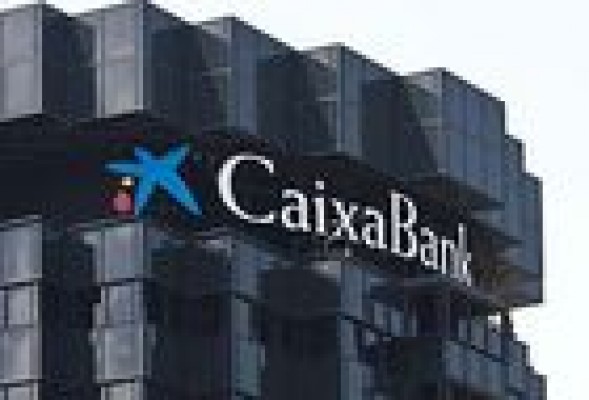 CaixaBank incorporará en breve su estrella a la imagen de las oficinas del Banco de Valencia