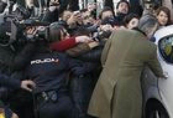 Varios miembros del PP urgen convocar a la Junta Directiva para que Rajoy dimita