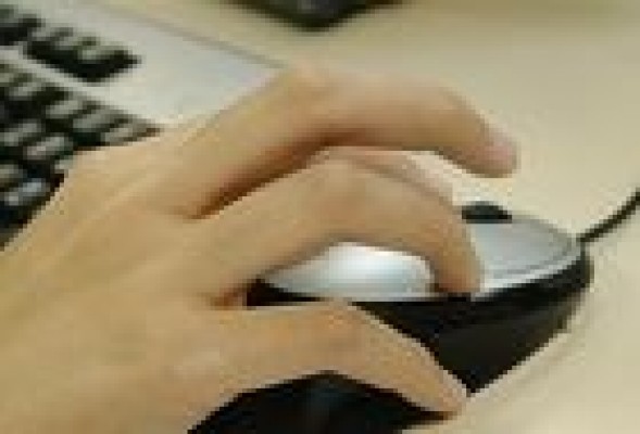 Los españoles gastan una media de 185 euros anuales en compras por Internet