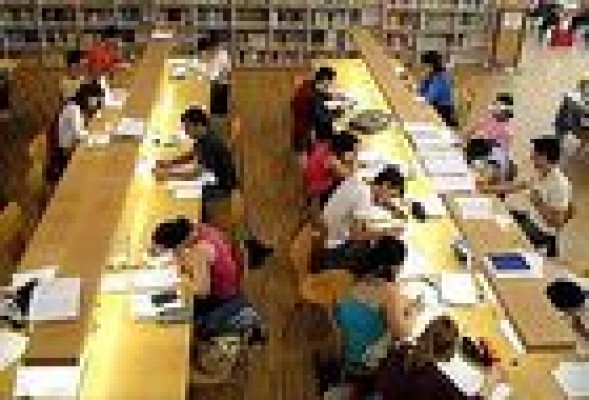 Universitarios, podéis pagar la matrícula fraccionada mes a mes