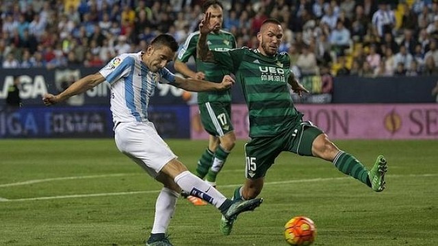 Betis y Málaga buscan el paso definitivo hacia la permanencia
