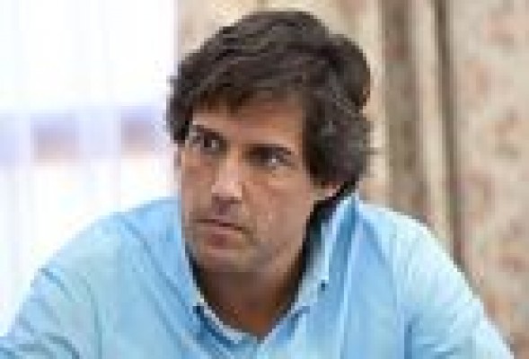 Lorenzo Agustí no asegura recoger el acta de diputado dado que está 