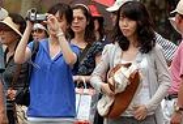 España recibió 26,1 millones de turistas extranjeros en el primer semestre