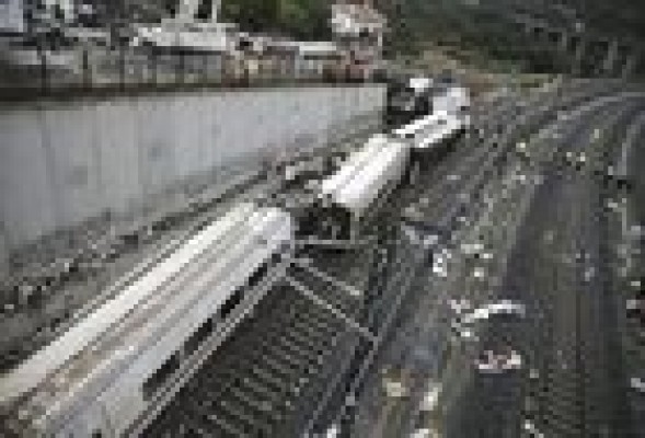 La ministra asegura que se ya están desarrollando dos investigaciones sobre el accidente ferroviario