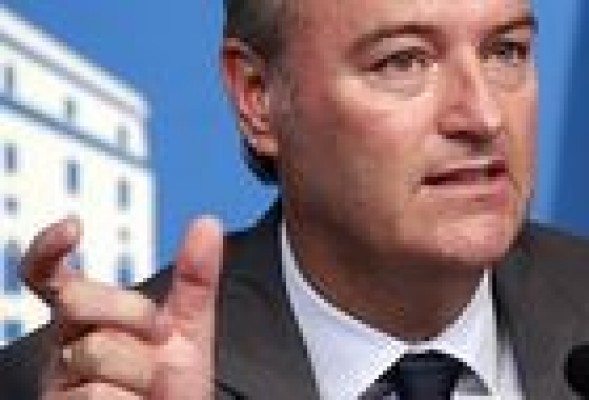 Alberto Fabra: dos años tratando de zafarse  de una herencia de despilfarro y corrupción