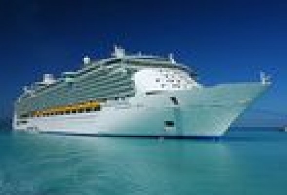 El Puerto registrará en agosto 18 escalas de barcos, entre ellos, el Independece of the Seas