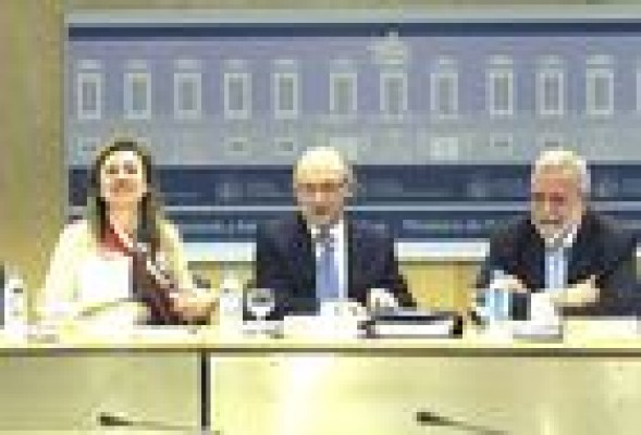 Los barones del PP opuestos al déficit asimétrico juegan duro y frenan a Fabra
