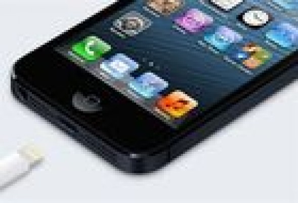 Apple arregla con iOS 7 el error que permite 'hackear' el iPhone con un cargador