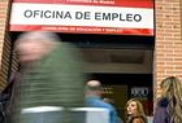 La Comunitat, segunda por la cola en el descenso del paro pese a ser región turística