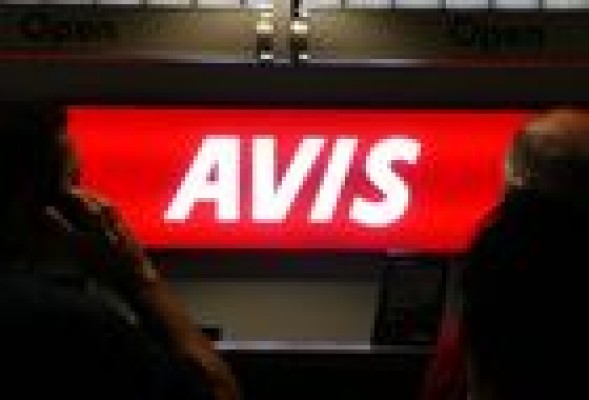  Competencia multa con 35 millones a 17 empresas y dos asociaciones de alquiler de coches