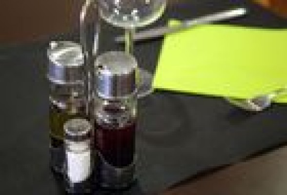 España prohibirá el uso de aceiteras rellenables desde el 1 de enero de 2014