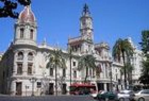 Bancos y particulares con suelo dotacional obligan al Ayuntamiento de Valencia a expropiarles