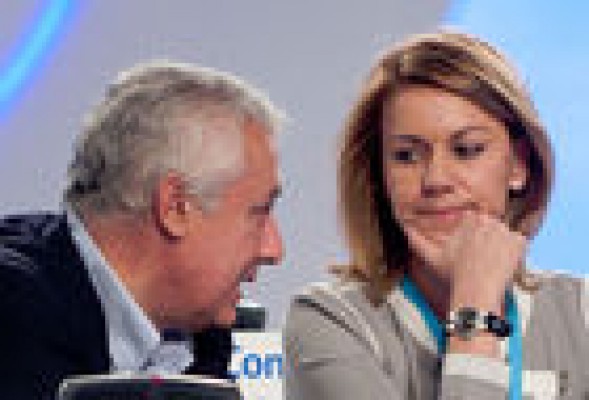 Cospedal, Arenas y Cascos desfilan esta semana ante el juez para aclarar la financiación del PP