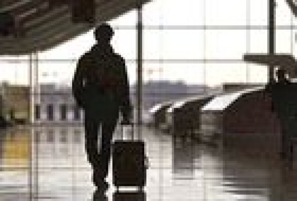 El número de jóvenes que emigran de España se quintuplica