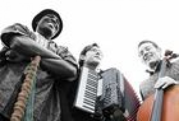 Diouke Cool Afro Jazz lleva su música a la terraza del IVAM de Valencia