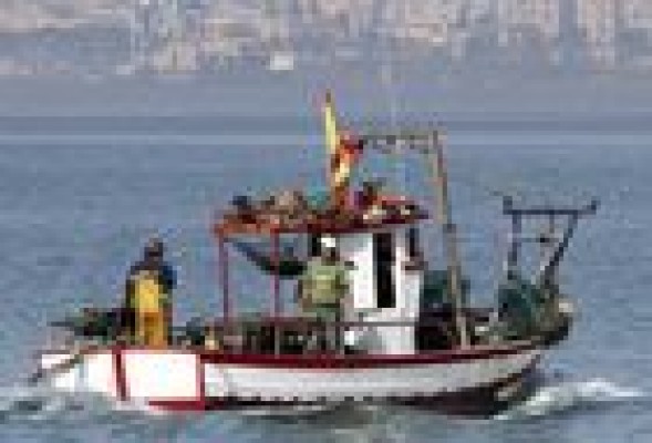 Los pescadores de Gibraltar protestan por los bloques de hormigón