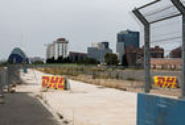 El circuito urbano de Valencia se desmorona a la espera de que se decida el futuro de la F1
