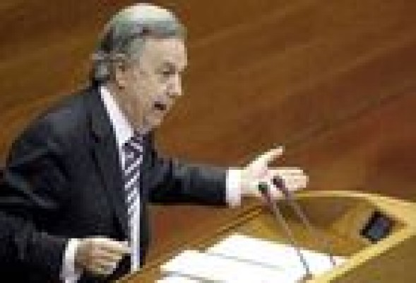 Les Corts abordará la reducción de diputados en el próximo periodo de sesiones