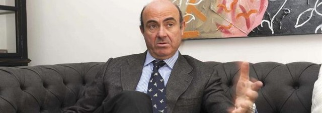 Luis de Guindos augura un paro inferior al 27,1% al final de 2013