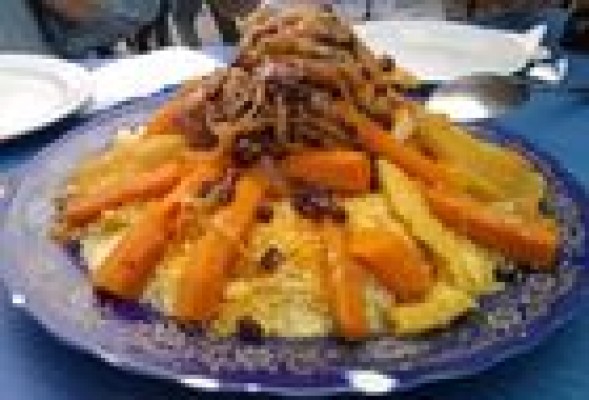También los exministros comen 'cous cous'