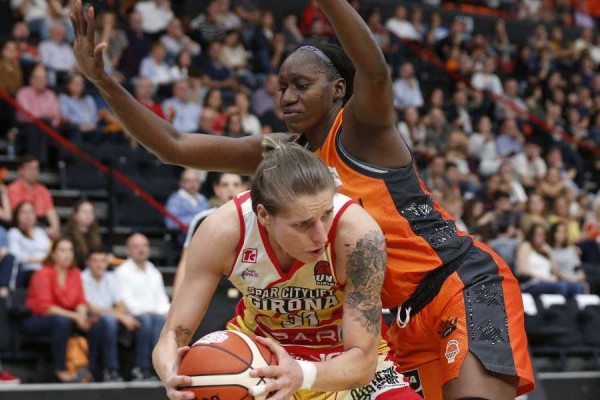 Valencia Basket cae ante las subcampeonas en su primer partido en casa (61-82)
