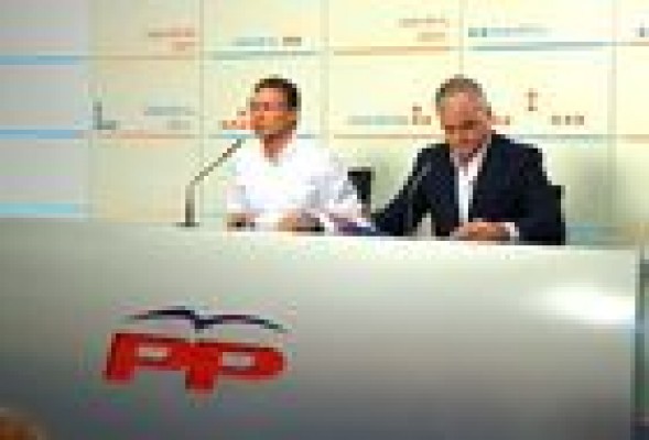 Sáenz de Santamaría, Cospedal y cuatro ministros participarán en la Escuela de Verano del PP