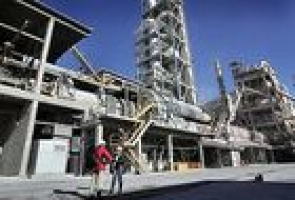 El acuerdo de Cemex y Holcim devuelve la incertidumbre a sus cementeras