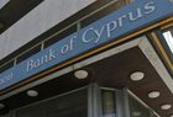 FUGA<br /><strong>Chipre pierde en siete meses el 24,3% de sus depósitos bancarios</strong>