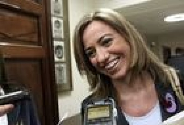 Chacón deja el escaño pero advierte de que su plan de renovación del PSOE 