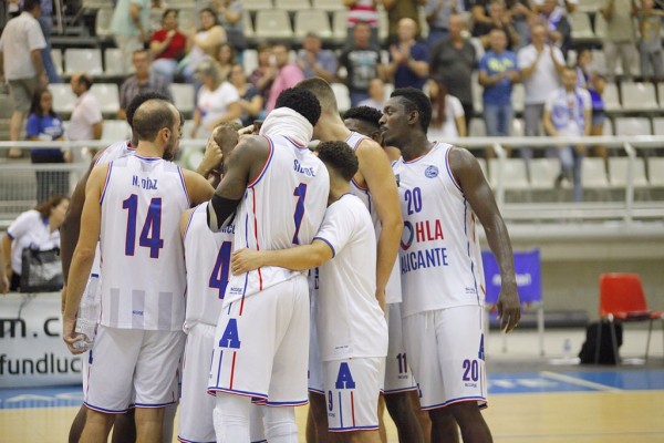 Derrota del HLA Alicante en la pista del Azuqueca