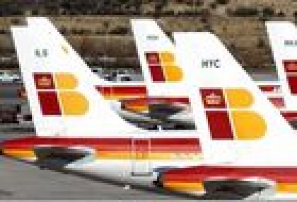 Iberia lanza una tarifa económica para captar nuevos clientes en la que sólo incluye el equipaje de mano