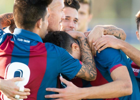 El Atlético Levante logra una épica victoria en El Collao