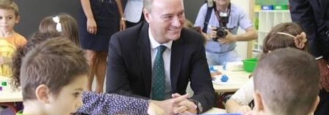 Los alumnos de Infantil y Primaria inician un curso marcado por la falta de inversión