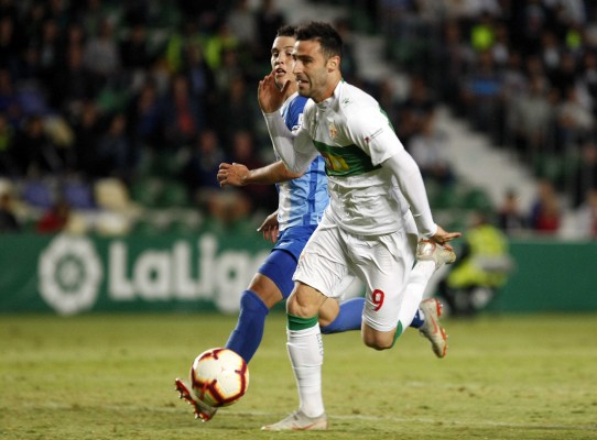 El Elche escapa del descenso
