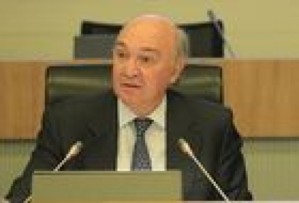 La patronal CEOE pide consenso en una reforma que vé positiva