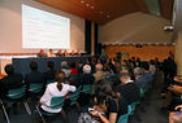 INFORME DE FINANCIACIÓN. Rechazo del statu quo: revisión de las contribuciones forales