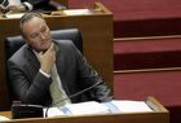 Alberto Fabra dispone de 16 asesores, tres conductores y un cocinero