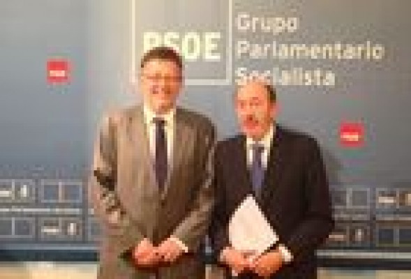Rubalcaba se compromete a estudiar el informe de los expertos sobre la financiación valenciana