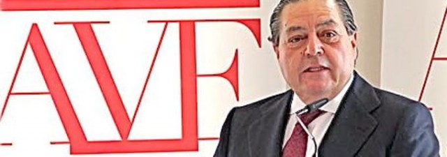 Vicente Boluda, apunta y dispara 