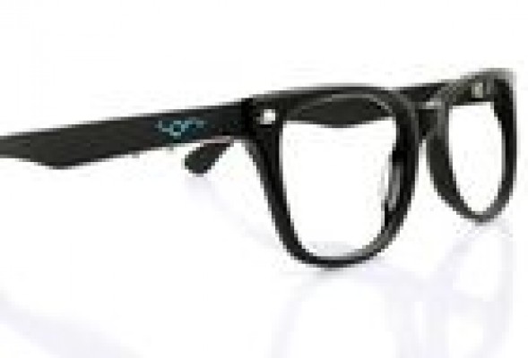 Un alicantino crea unas gafas que interactúan con los móviles y tablets