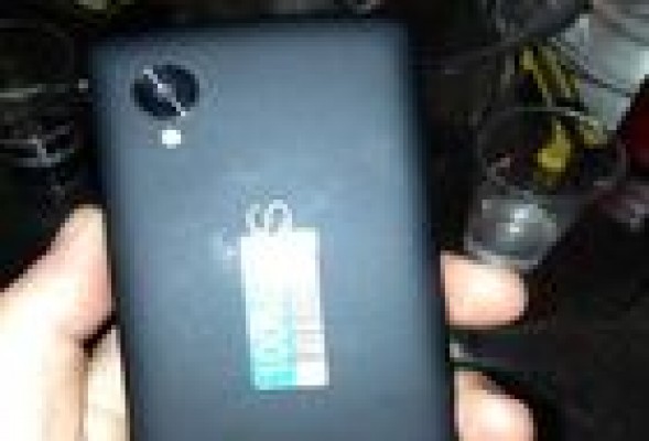 Se descubre el diseño del Nexus 5 tras un descuido de un trabajador