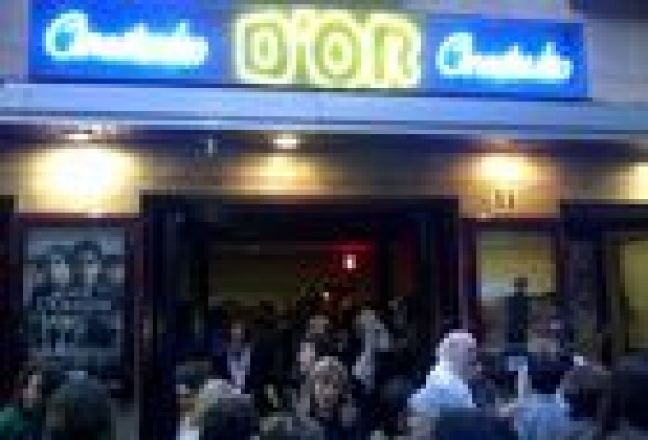 La hazaña del d'Or: Un cine único que sortea el peligro de extinción