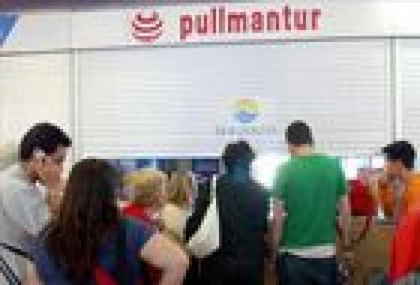 Pullmantur anuncia un ERE a sus trabajadores que afectará a su sede en Madrid