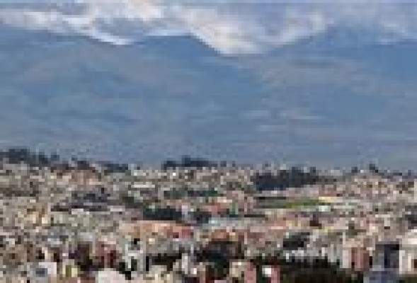Indra hace más seguro el cielo de Ecuador al modernizar la vigilancia aérea del país