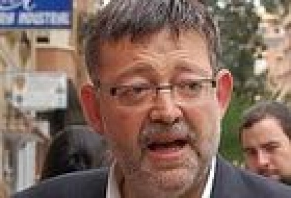 El PSPV se adelanta a Fabra y presenta su propio pacto social