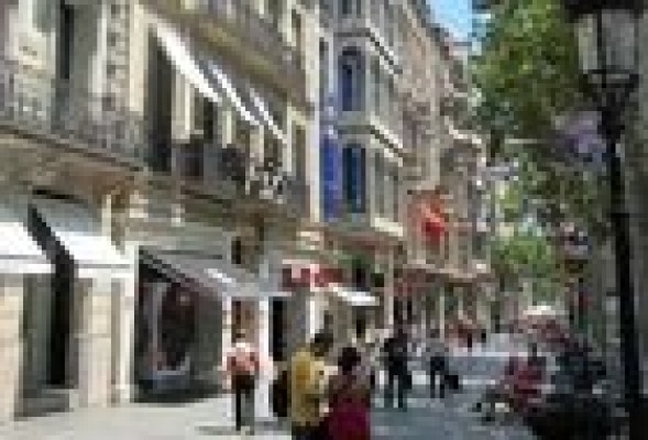 Oficinas en Madrid y Valencia y bajos en Barcelona, la mejor inversión inmobiliaria