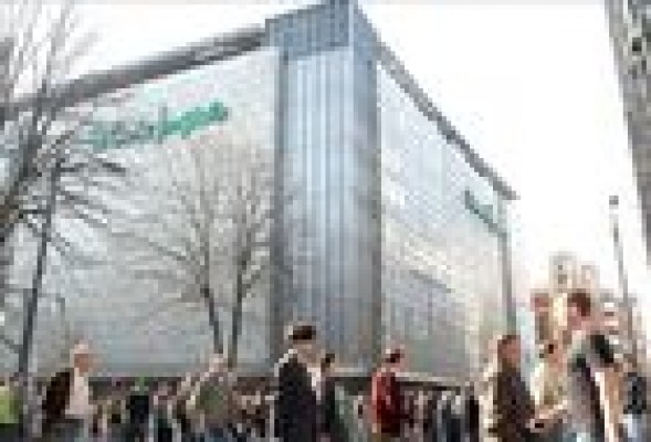 Santander compra el 51% de Financiera El Corte Inglés por unos 250 millones de euros