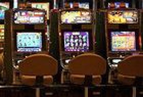 Los casinos se imponen a los hoteles e impiden liberalizar el juego