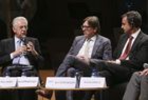 Zapatero culpa de la crisis a los 