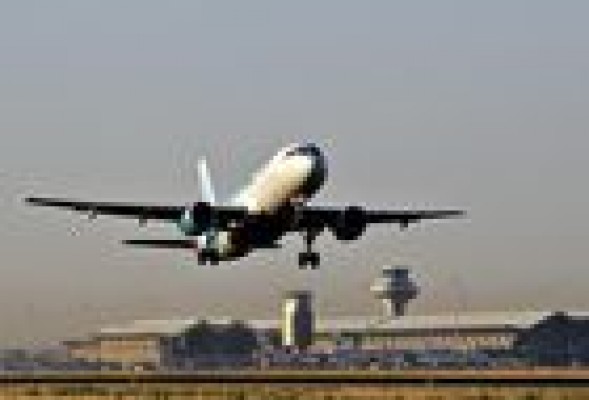 Aena aplicará descuentos a las tasas aéreas en 2014 para aumentar en 4 millones los pasajeros